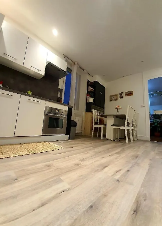 Hote Stephanois T2 Parking& Borne Electrique Saint-Etienne  France