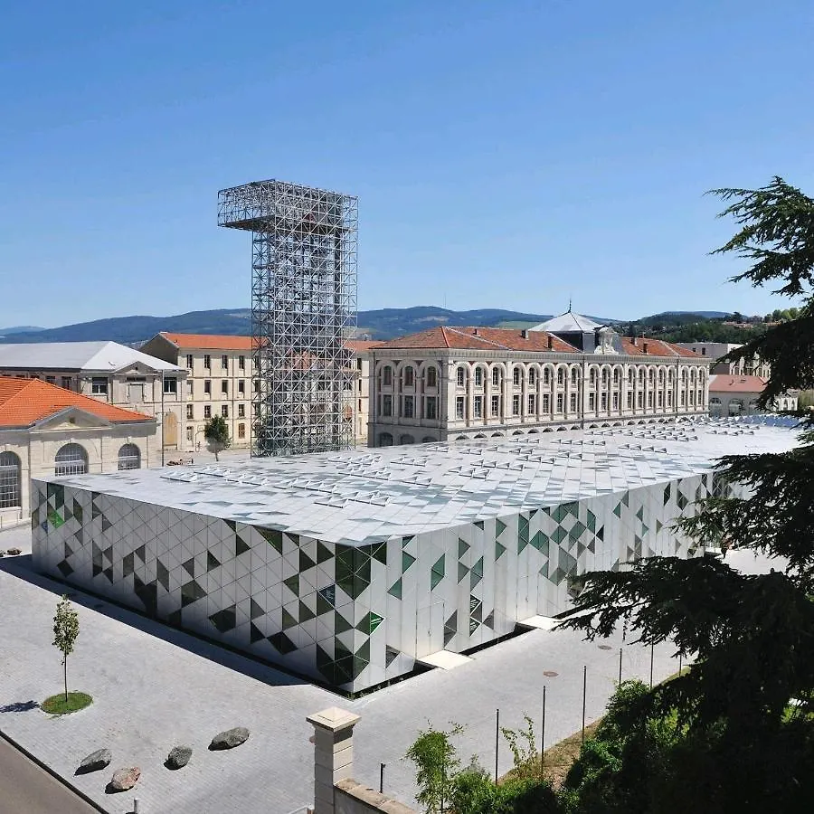 Hote Stephanois T2 Parking& Borne Electrique Saint-Etienne  Apartment